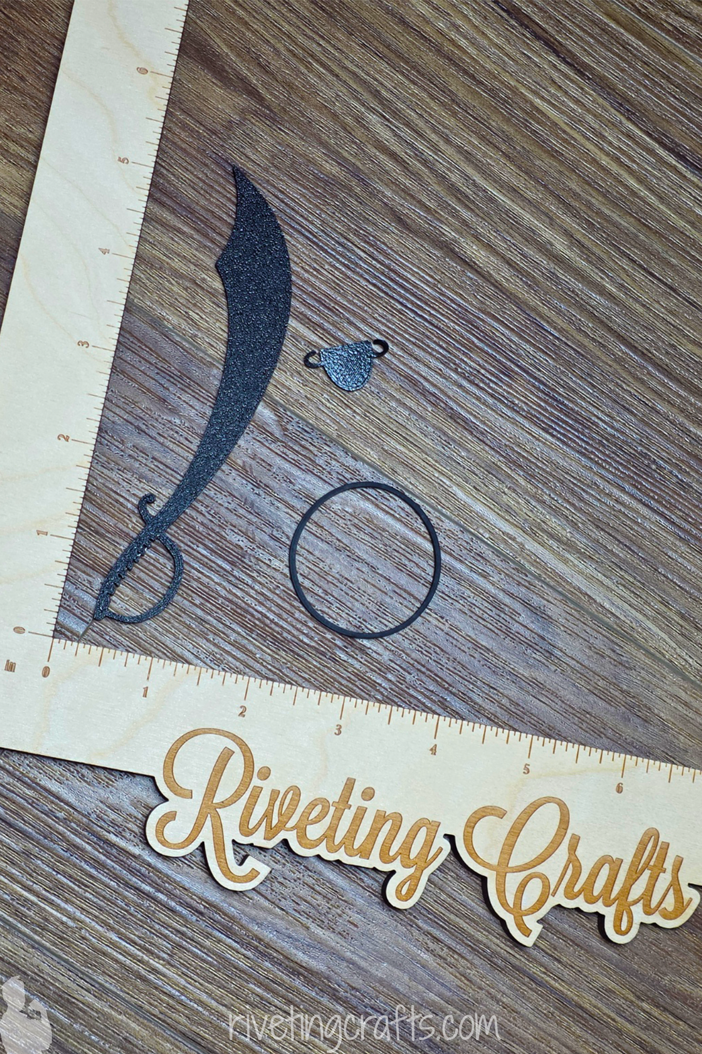 Christmas Elf Pirate Sword and Eye Patch Set – Mini Mischief Accessory for Christmas Elves