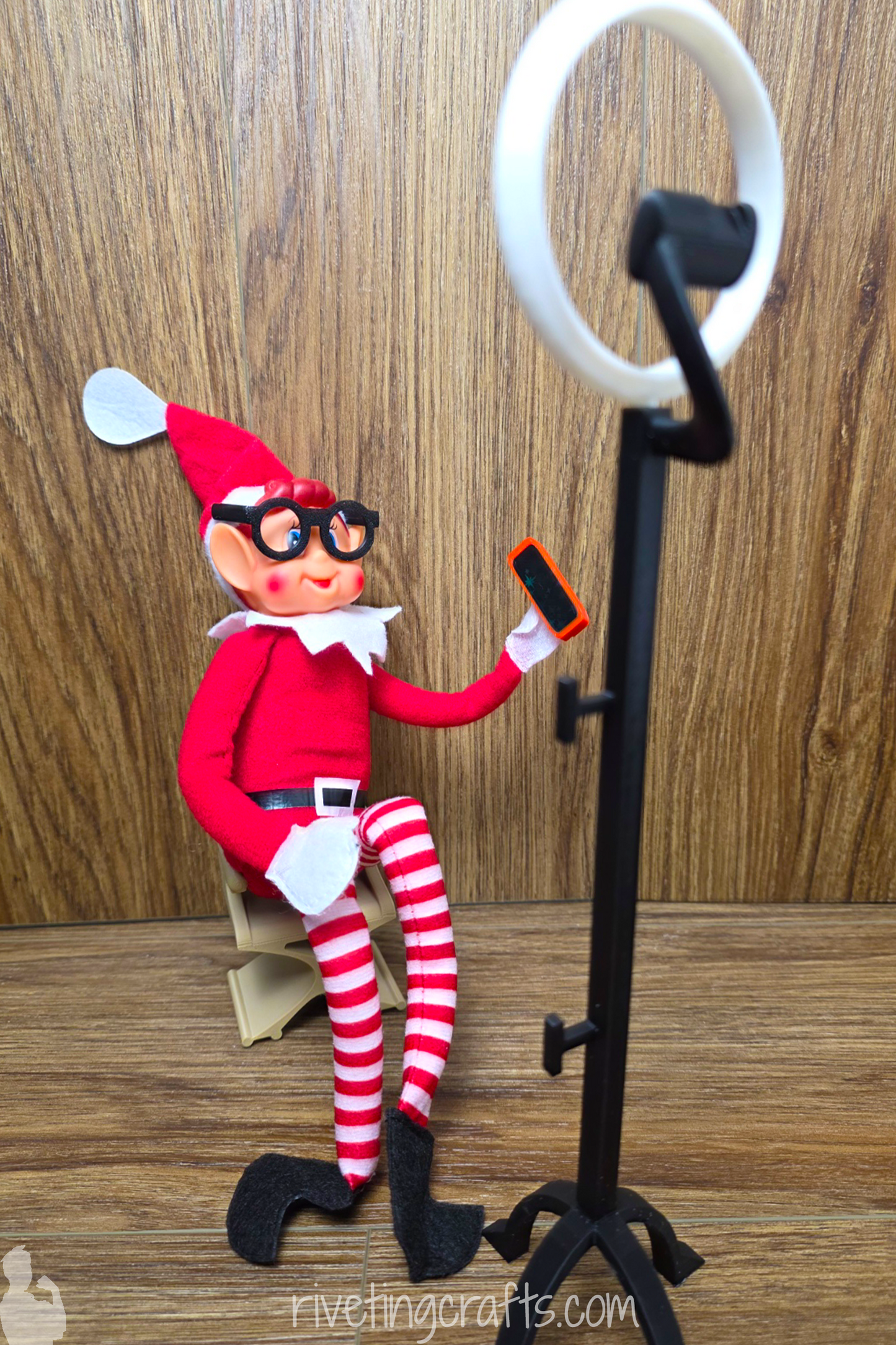 Elf Influencer Pack – 3D Printed Mini Phone and Ring Light Tripod for Elf or Doll Display