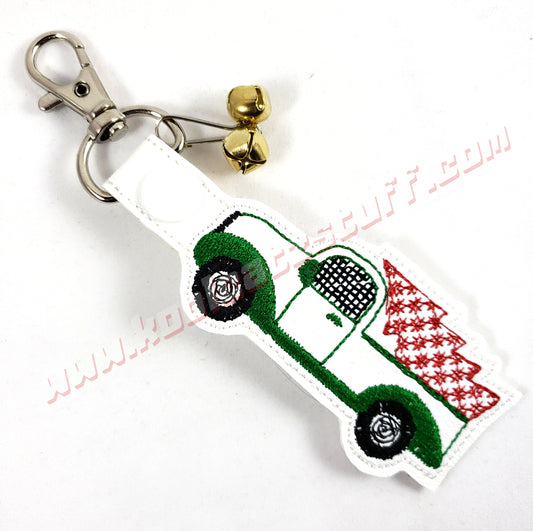 Christmas Truck & Tree Keychain - Kool Catz Stuff