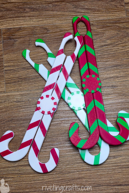 Elf Grabber Tool – Crafted Christmas Mischief Saver for No-Touch Elf Fun