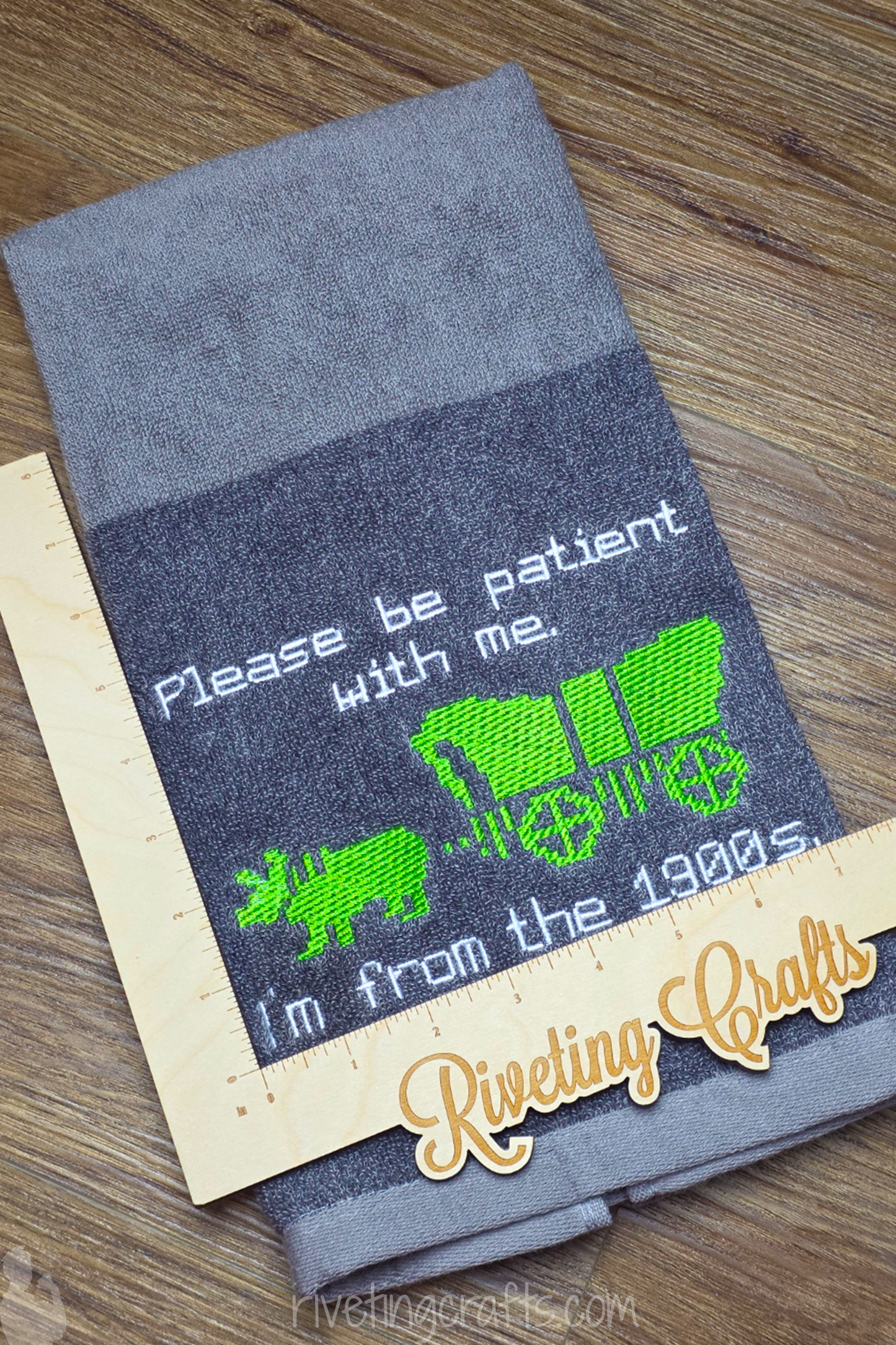 1900s Oregon Trail Wagon Hand Towel – Retro Funny Bathroom Decor